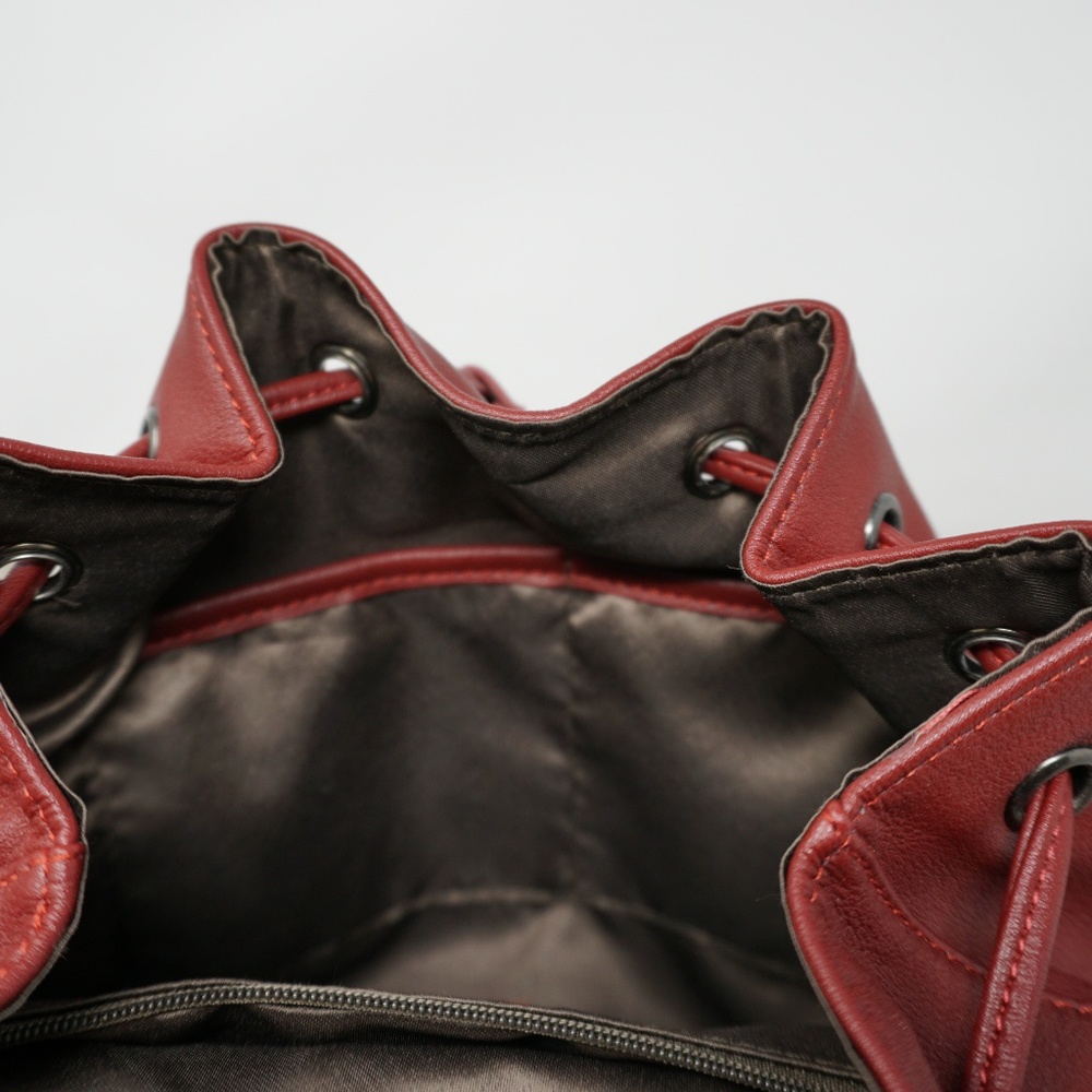 Backpack - Picture 4 of 6